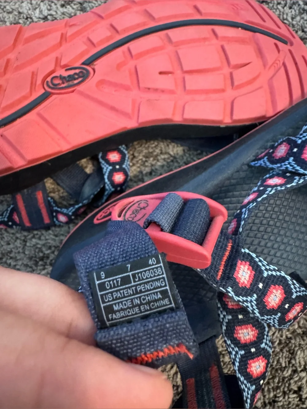 Chaco Sandals women’s size 9 navy blue and pink